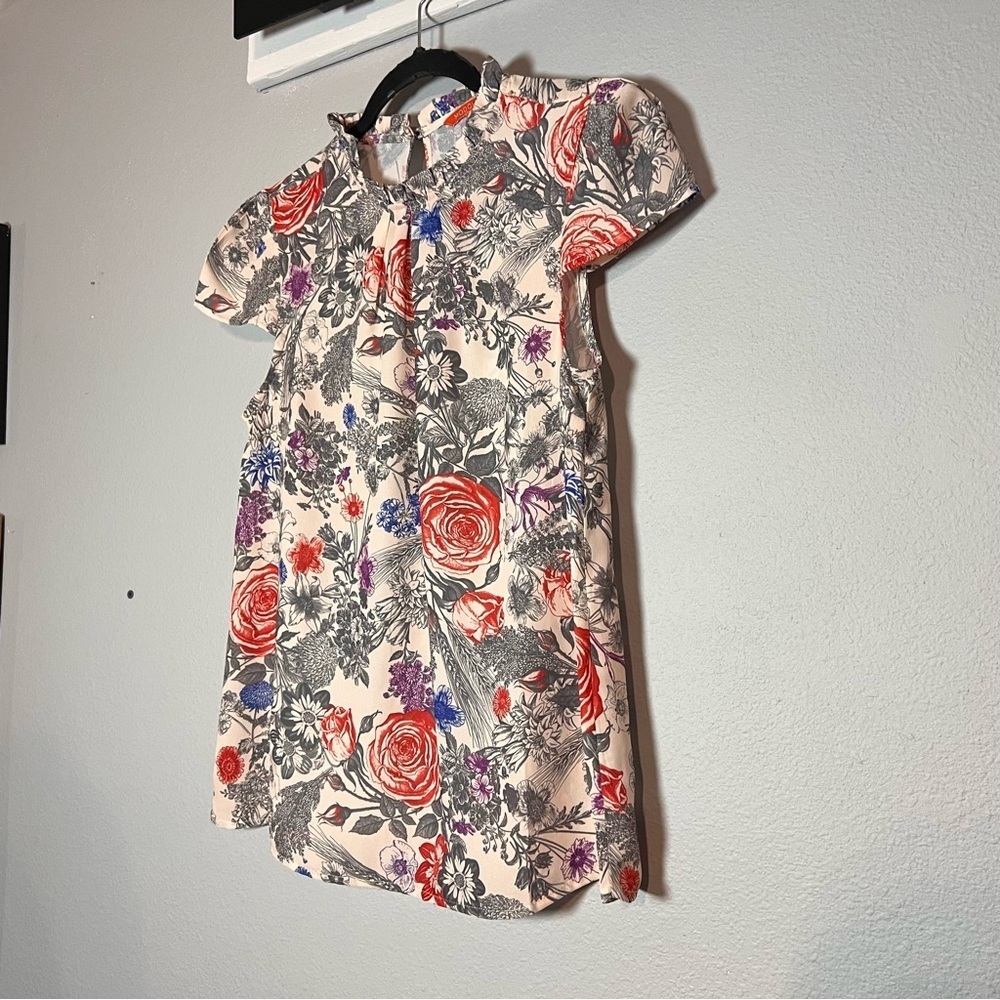 ModCloth Blouse Floral Print Cream Cap Sleeve High Neck Short Sleeve Sz Medium